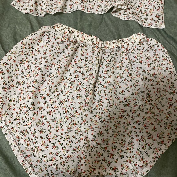 Pj set - Picture 3 of 3